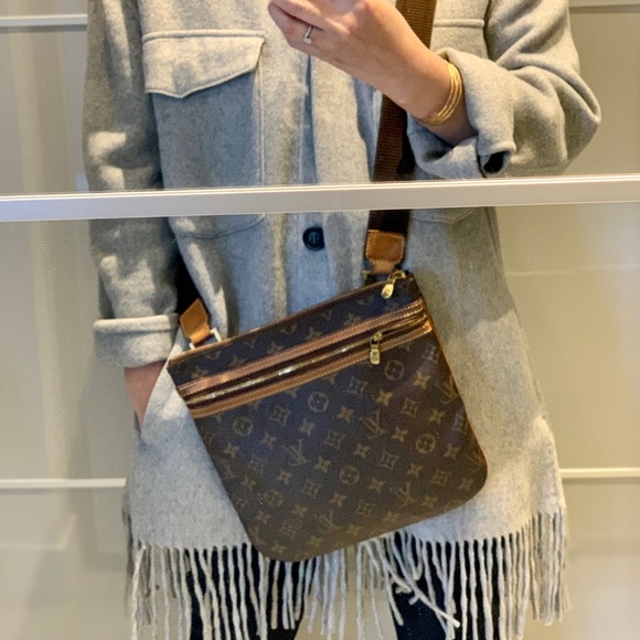 Authentic Monogram Louis Vuitton Bosphore bag - Picture 3 of 4